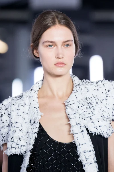 Look 72